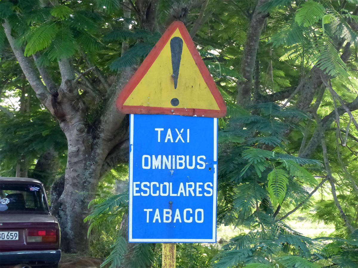 panneau étrange d'avertisement, Vinales